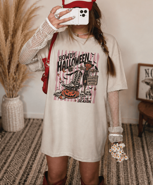 Shipping Dept. SMALL / Cream Tee Howdy Halloween  -  Tees and Sweatshirts