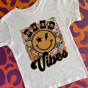 MISSMUDPIE MAMA & ME "Groovy Good Vibes Happy Face" - Cream Graphic Tee