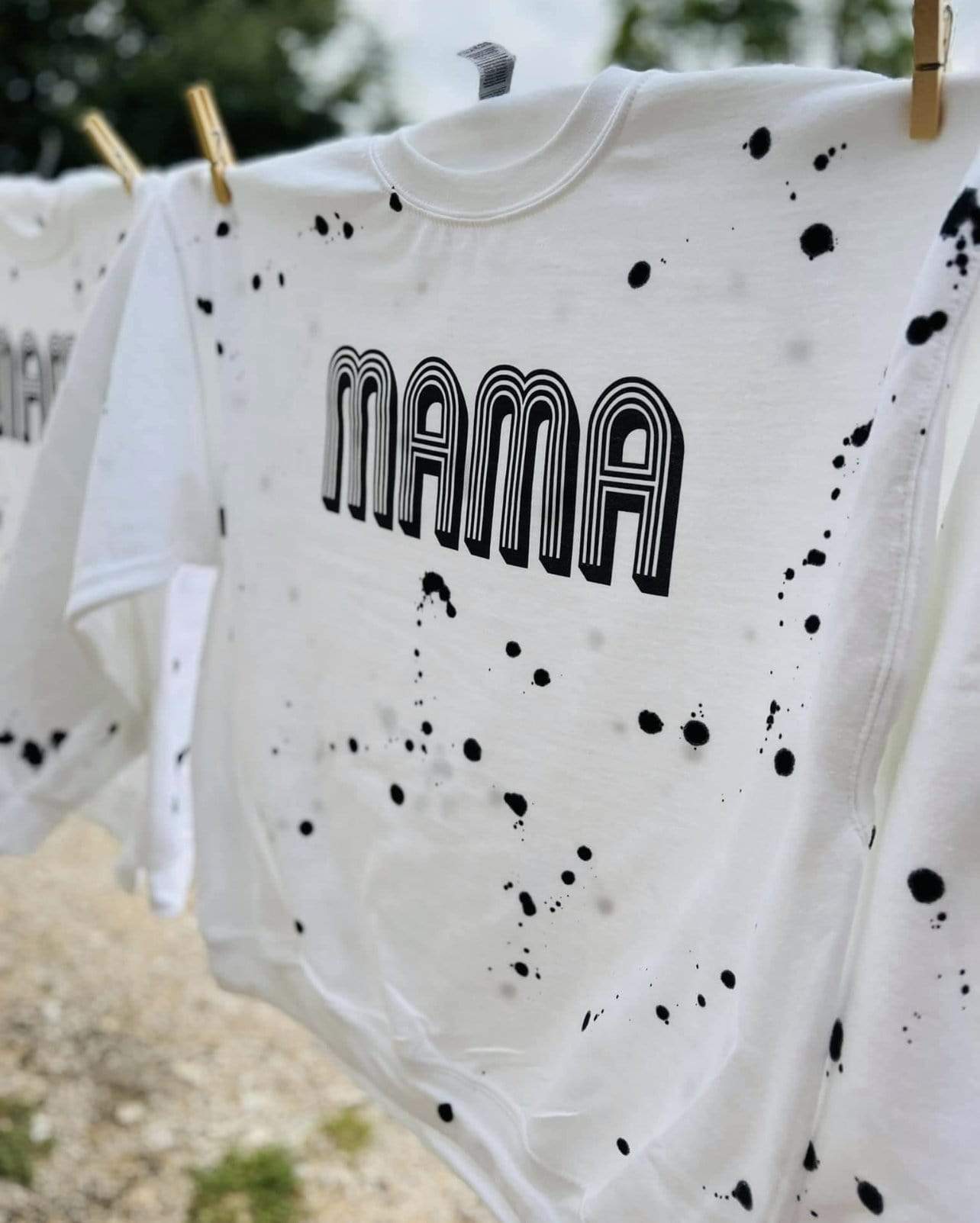 MISSMUDPIE MAMA - White Sweatshirt with Black Paint Splatter